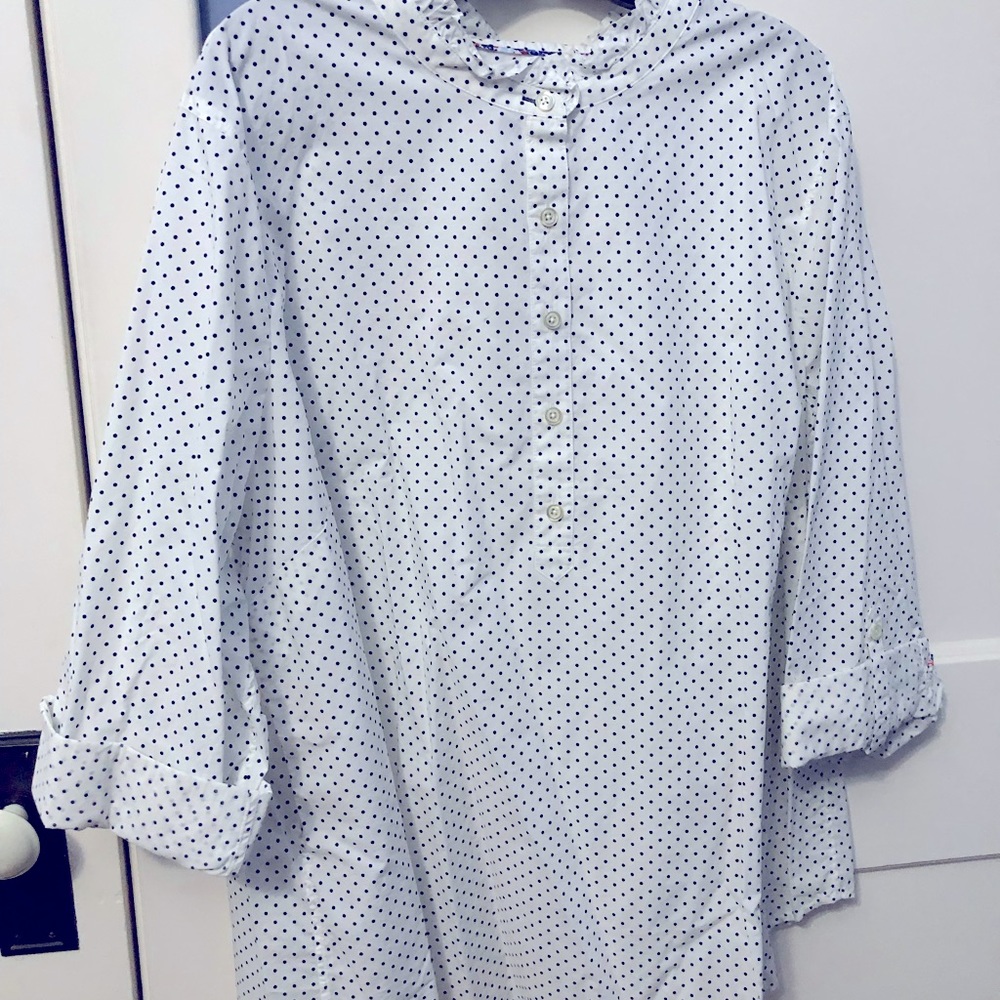 Talbots black and white polka dot blouse with ruffle trim size 3x, NWT.